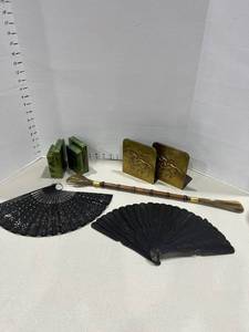 lot 1542 image: Stone bookends and more