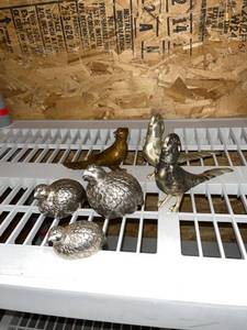 lot 1554 image: Vintage pheasant salt and pepper shakers