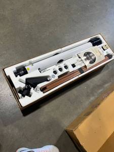 lot 1700 image: Bushnell Banner Astro 400 telescope