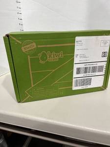 lot 1706 image: Kiwi Crate game
