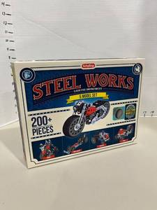 lot 1727 image: Steel Works 5 model set