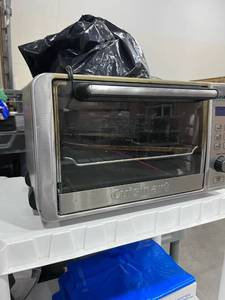 lot 1288 image: Cuisinart toaster oven