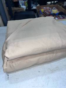 lot 1405 image: Ralph Lauren queen size flat and fitted sheets tan