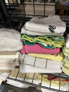 lot 1424 image: Kitchen wash cloths