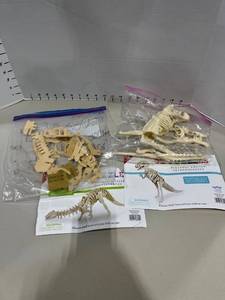 lot 1746 image: Dinosaur 3D puzzles