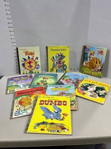 lot 1759 image: Little Golden Books (10)
