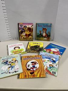 lot 1761 image: Little Golden Books (8)