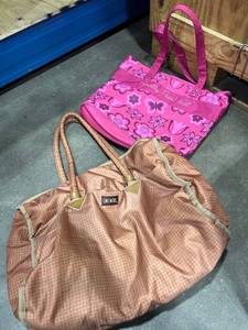lot 1803 image: Tote bags