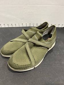 lot 1818 image: Merrill womens size 9.5 shoes
