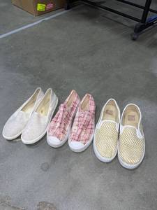 lot 1834 image: Ralph Lauren and other womens shoes (3 pair) size 8.5 and 9