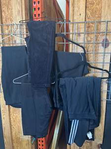 lot 1645 image: Womens pants sizes 14 to 1-2XL