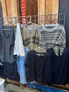 lot 1659 image: Ralph Lauren and other Womens tops size 2-3XL