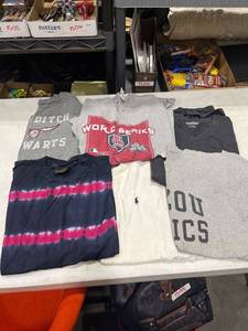 lot 1664 image: Womens tshirts size 2XL
