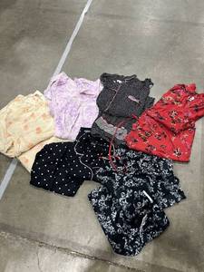 lot 1666 image: Womens pajama sets size XL