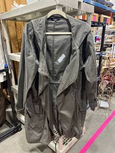 lot 1861 image: Simply Be womens coat
