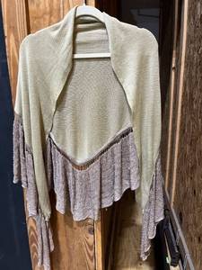 lot 1863 image: Kenneth Cole womens poncho Shaw