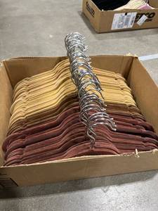 lot 1868 image: Felt hangers brown and tan