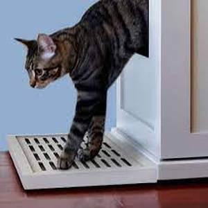 lot 2024 image: Refined Feline Cat Litter Tray Collector