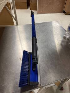 lot 68068 image: snow brush, extends to 60 inch