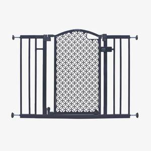lot 68071 image: Summer Infant Modern Home Safety Baby Gate - Gray