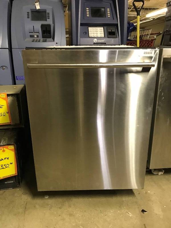 lot 1016 image: LG Dishwasher