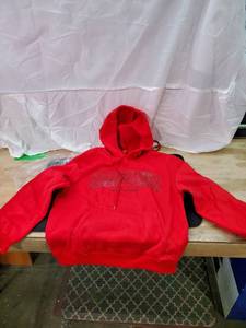 lot 20933 image: Red California Hoodie Size Small