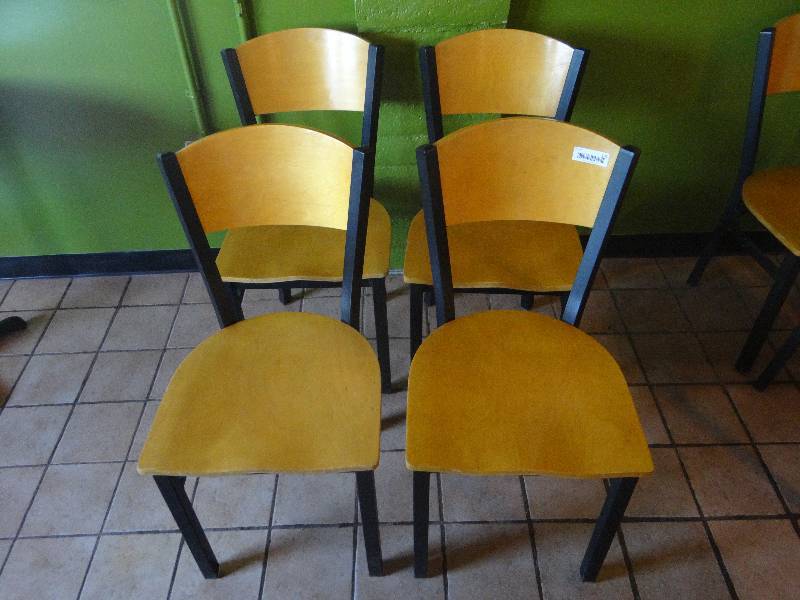 lot 102 image: 4 Black Metal and Maple color wood Dining Chairs