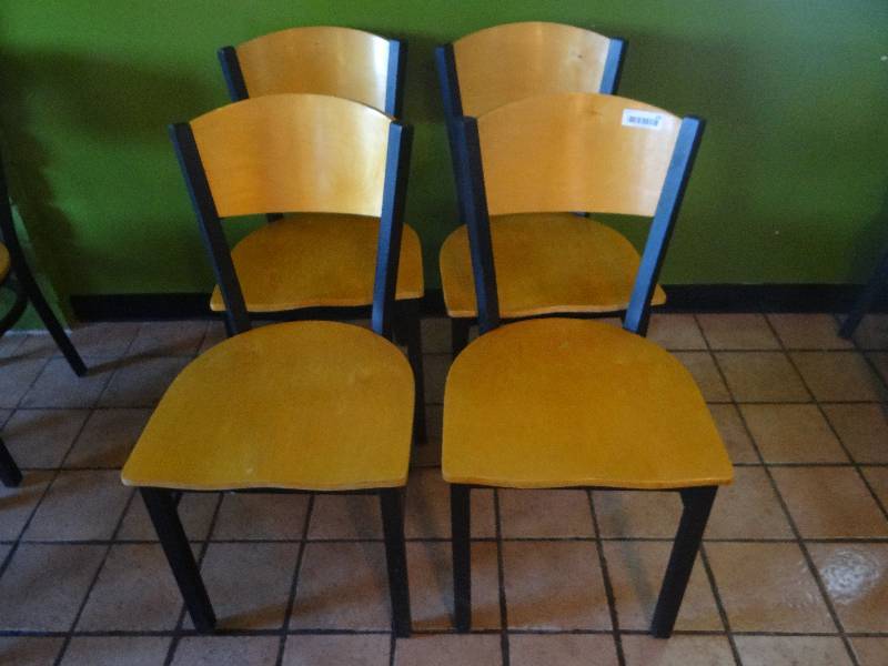 lot 103 image: 4 Black Metal and Maple color wood Dining Chairs
