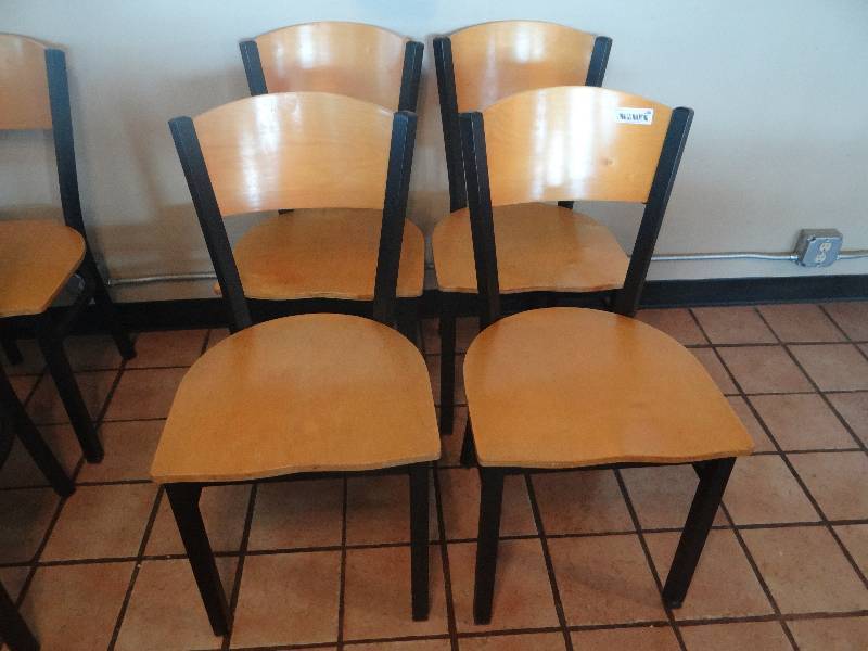 lot 106 image: 4 Black Metal and Maple color wood Dining Chairs