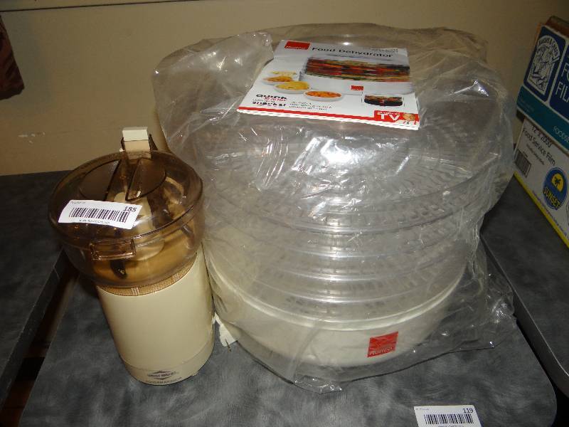 lot 185 image: West Bend Food Processor & Ronco Food Dehydrator.