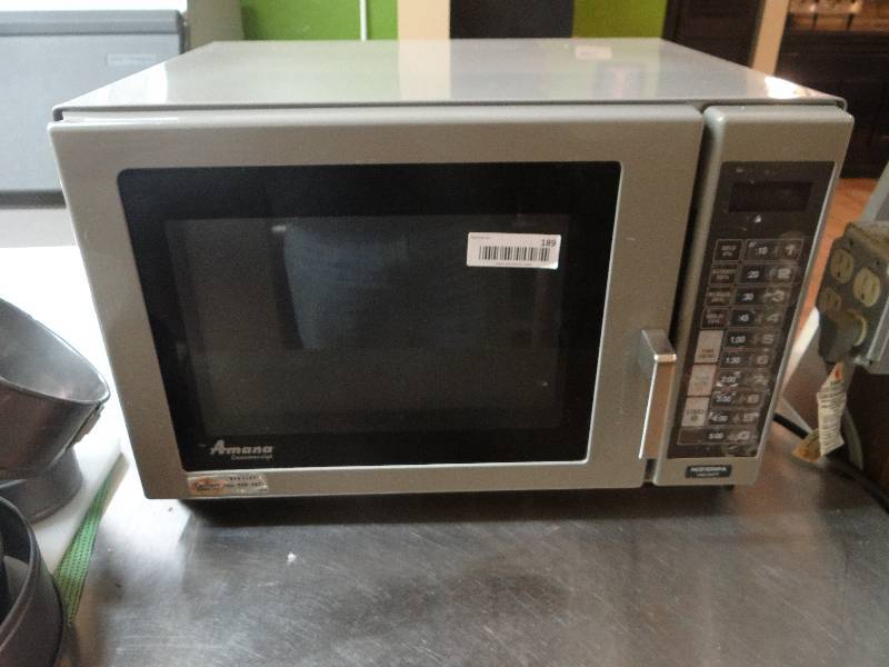 lot 189 image: Amana Commercial 1000 Watt Microwave - Works Great