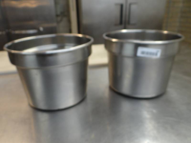 lot 199 image: 2 - 12 QT. Stainless Steel Soup Wells.