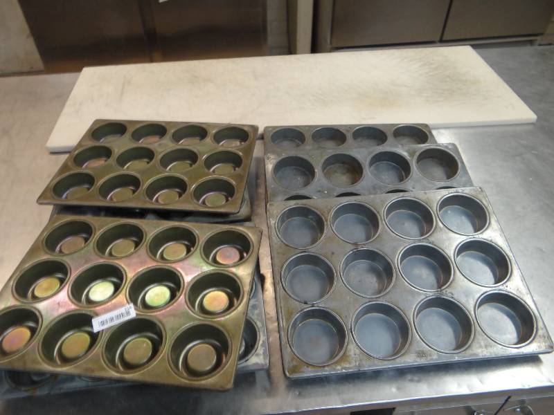 lot 216 image: Lot of 7 - Mini CakePastry Pans - Heavy Commercial Grade.