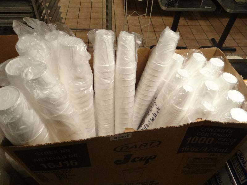 lot 151 image: Large Lot of Foam 8, 16, 20, 24, 32 ounce Drink Cups & a Box of Lids - Domed and Flat.
