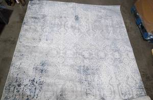 lot 4706 image: 7ft x 10ft Area Rug