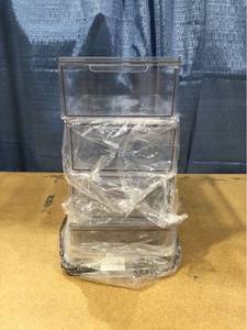 lot 7729 image: Clear Closet Bins (4 total in the set)