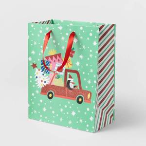 lot 242 image: Large Cub Driving Penguin Gift Bag - Wondershop, pack of 4