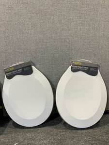lot 14616 image: PROESSENTIALS round toilet seat with threaded hinges (set of 2)