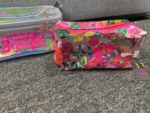 lot 14638 image: beauty pouch (set of 2)