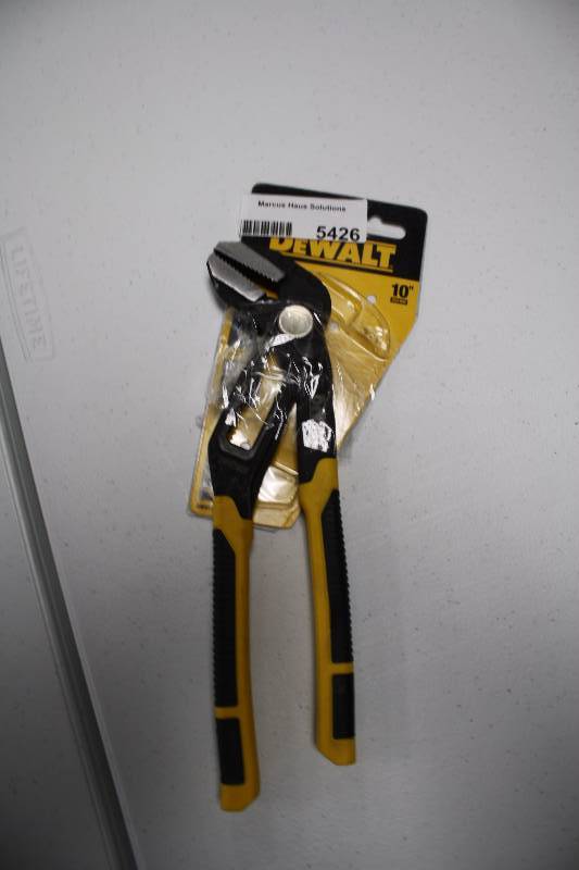 lot 5612 image: Channellock 927 8-Inch Retaining Ring Plier