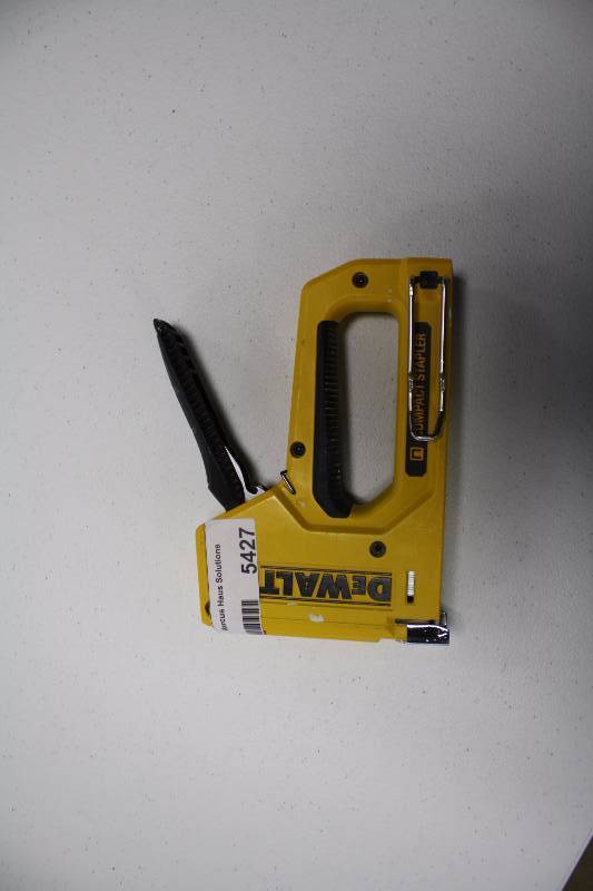 lot 5588 image: DEWALT Rapid Heat Ceramic Glue Gun