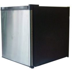 lot 4369 image: Igloo Refrigerator 1.7 cubic feet