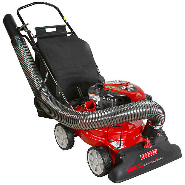 lot 3168 image: Craftsman 4-in-1 ChipperShredder 24 Yard Vacuum