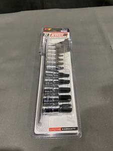 lot 52496 image: Performance Tool W38791 11 pc. X-Trax Metric Hex Bit Set