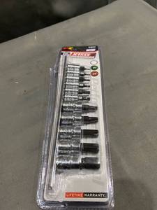 lot 52513 image: Performance Tool W38791 11 pc. X-Trax Metric Hex Bit Set