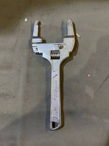 lot 42049 image: Husky 10�� Tool