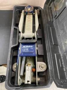 lot 1537 image: ACDelco 2-14 Ton Trolley Jack Model 34131