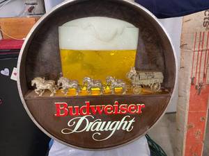 lot 1572 image: Budweiser Draught Beer Mug Barrel Keg w Clydesdale Team Lighted Wall Sign (Works)