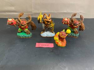 lot 1594 image: Skylanders Skyros Adventure Toy Figures