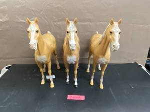 lot 1618 image: Marx Horses (3)(In Played Condition)
